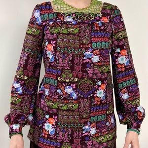 Vtg. 70s Art Nouveau Multicolor Botanical Vine & Floral Print Top